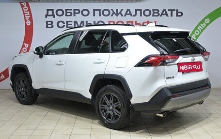 Toyota RAV4, 2021 год, 3 270 000 рублей, 6 фотография