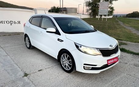 KIA Rio III рестайлинг, 2015 год, 970 000 рублей, 1 фотография
