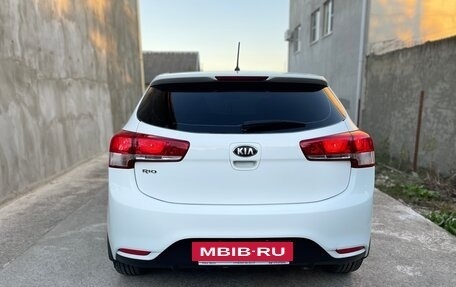 KIA Rio III рестайлинг, 2015 год, 970 000 рублей, 21 фотография
