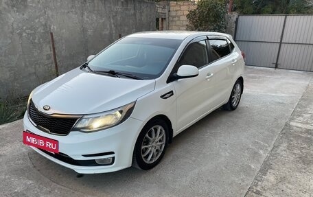 KIA Rio III рестайлинг, 2015 год, 970 000 рублей, 30 фотография