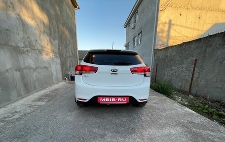 KIA Rio III рестайлинг, 2015 год, 970 000 рублей, 37 фотография