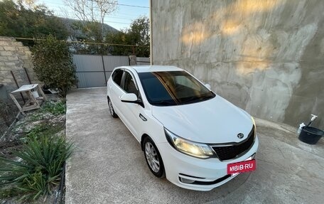 KIA Rio III рестайлинг, 2015 год, 970 000 рублей, 38 фотография