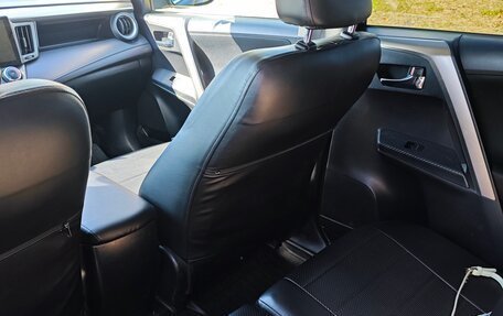 Toyota RAV4, 2014 год, 1 800 000 рублей, 14 фотография