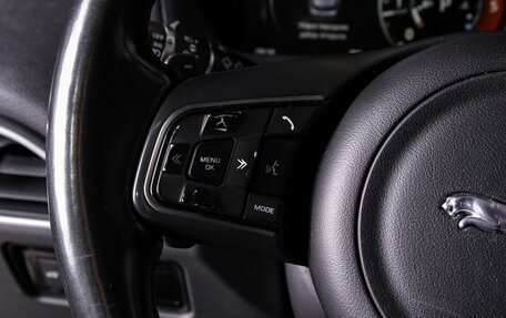 Jaguar F-Pace, 2016 год, 1 949 000 рублей, 17 фотография