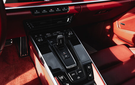 Porsche 911, 2022 год, 18 200 000 рублей, 13 фотография