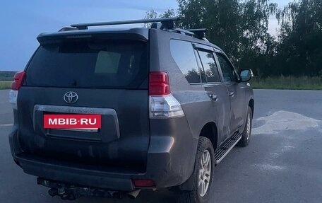 Toyota Land Cruiser Prado 150 рестайлинг, 2010 год, 2 100 000 рублей, 4 фотография