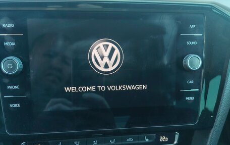Volkswagen Passat B8 рестайлинг, 2019 год, 2 000 000 рублей, 8 фотография