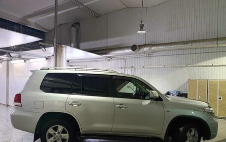 Toyota Land Cruiser 200, 2011 год, 3 300 000 рублей, 4 фотография