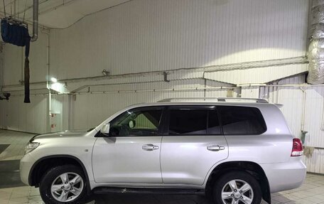 Toyota Land Cruiser 200, 2011 год, 3 300 000 рублей, 3 фотография