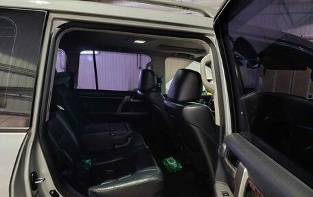 Toyota Land Cruiser 200, 2011 год, 3 300 000 рублей, 9 фотография