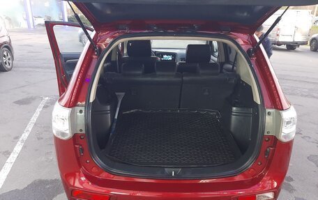 Mitsubishi Outlander III рестайлинг 3, 2014 год, 1 490 000 рублей, 9 фотография