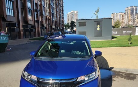 Honda Fit III, 2018 год, 1 300 000 рублей, 2 фотография