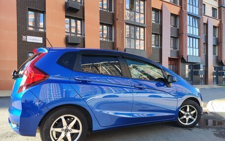 Honda Fit III, 2018 год, 1 300 000 рублей, 13 фотография