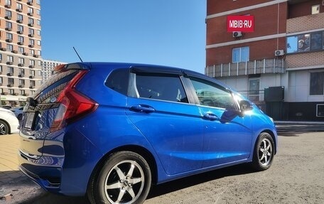 Honda Fit III, 2018 год, 1 300 000 рублей, 6 фотография