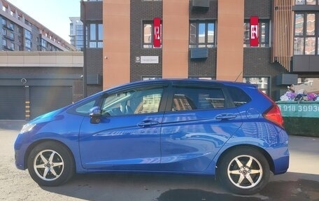 Honda Fit III, 2018 год, 1 300 000 рублей, 7 фотография