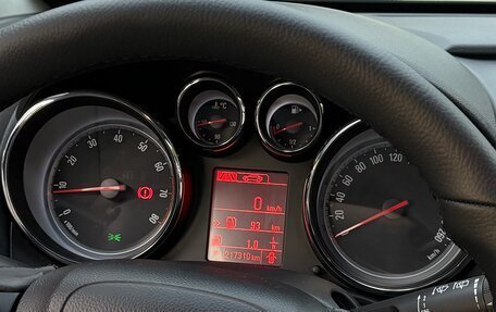 Opel Astra J, 2013 год, 825 000 рублей, 17 фотография