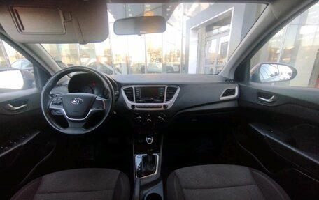 Hyundai Solaris II рестайлинг, 2019 год, 1 300 000 рублей, 10 фотография