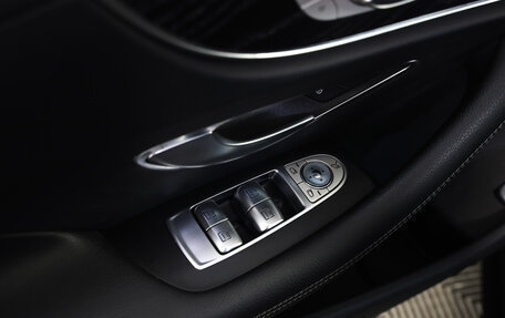 Mercedes-Benz E-Класс, 2019 год, 4 775 000 рублей, 28 фотография