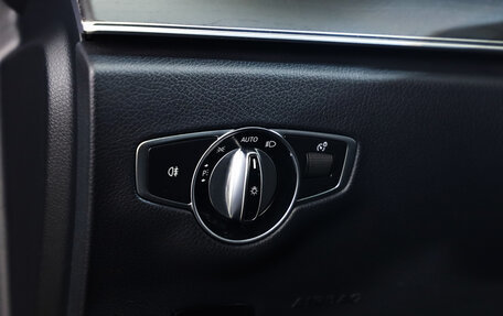 Mercedes-Benz E-Класс, 2019 год, 4 775 000 рублей, 27 фотография