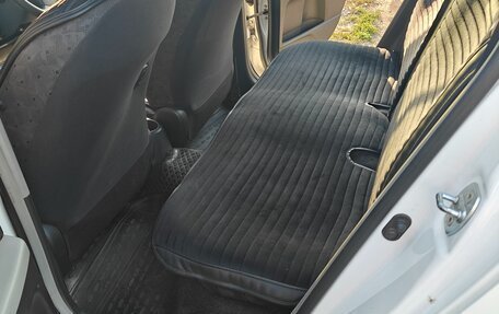Toyota Vitz, 2009 год, 630 000 рублей, 10 фотография
