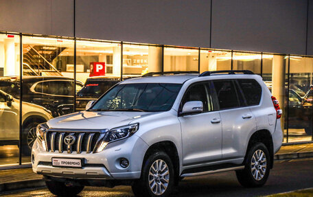 Toyota Land Cruiser Prado 150 рестайлинг, 2015 год, 3 194 000 рублей, 3 фотография