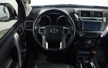 Toyota Land Cruiser Prado 150 рестайлинг, 2015 год, 3 194 000 рублей, 12 фотография