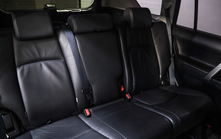 Toyota Land Cruiser Prado 150 рестайлинг, 2015 год, 3 194 000 рублей, 30 фотография
