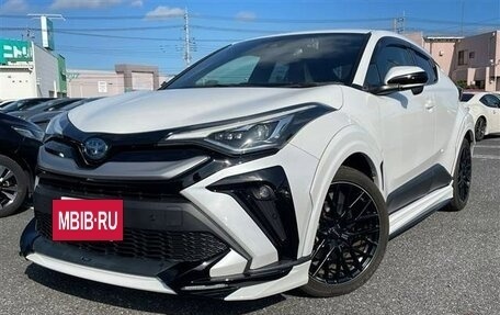 Toyota C-HR I рестайлинг, 2023 год, 1 735 000 рублей, 2 фотография