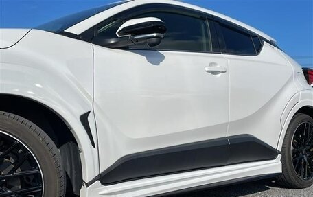 Toyota C-HR I рестайлинг, 2023 год, 1 735 000 рублей, 11 фотография