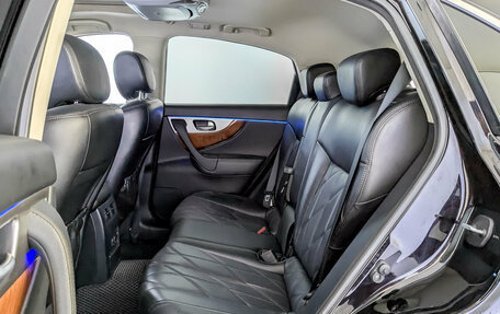 Infiniti QX70, 2014 год, 2 390 000 рублей, 12 фотография