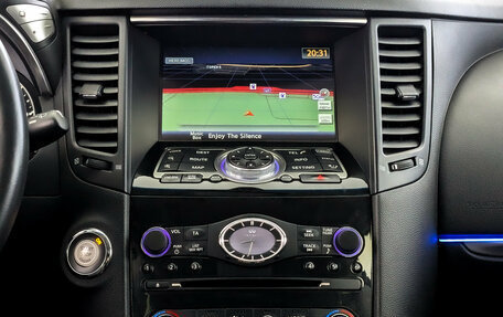 Infiniti QX70, 2014 год, 2 390 000 рублей, 15 фотография