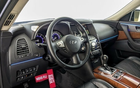 Infiniti QX70, 2014 год, 2 390 000 рублей, 16 фотография