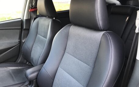 Honda Insight II рестайлинг, 2014 год, 698 000 рублей, 21 фотография