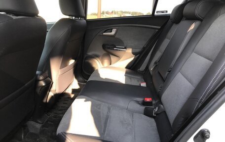 Honda Insight II рестайлинг, 2014 год, 698 000 рублей, 23 фотография