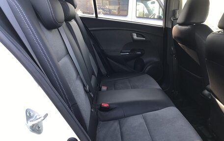 Honda Insight II рестайлинг, 2014 год, 698 000 рублей, 22 фотография