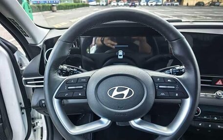 Hyundai Elantra, 2023 год, 1 400 000 рублей, 8 фотография
