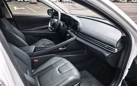 Hyundai Elantra, 2023 год, 1 400 000 рублей, 10 фотография