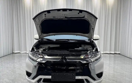 Mitsubishi Outlander III рестайлинг 3, 2022 год, 1 765 069 рублей, 7 фотография