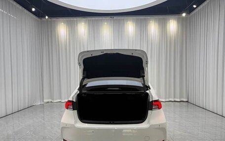 Toyota Corolla, 2023 год, 1 840 000 рублей, 7 фотография