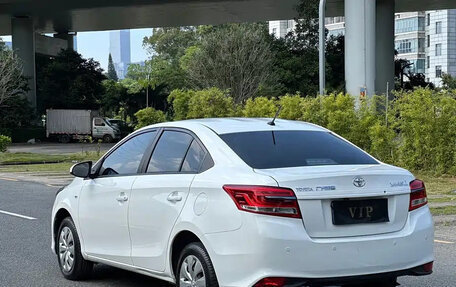 Toyota Yaris XP150 рестайлинг, 2022 год, 1 050 000 рублей, 4 фотография