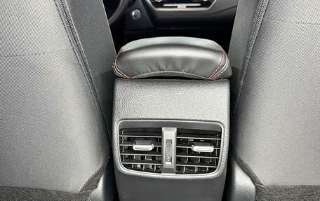 Toyota Corolla, 2022 год, 1 830 000 рублей, 10 фотография