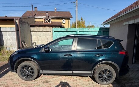 Toyota RAV4, 2018 год, 1 900 000 рублей, 2 фотография