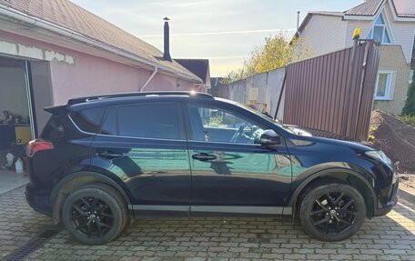 Toyota RAV4, 2018 год, 1 900 000 рублей, 3 фотография