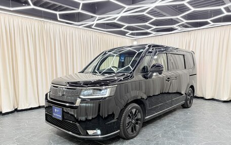 Honda Stepwgn IV рестайлинг, 2022 год, 3 199 999 рублей, 2 фотография