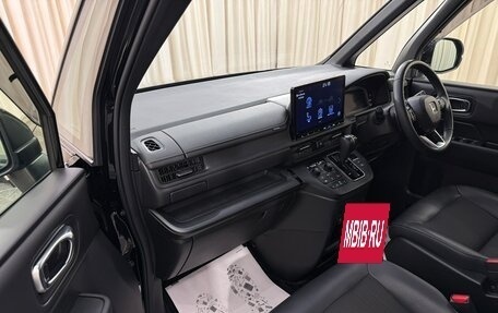 Honda Stepwgn IV рестайлинг, 2022 год, 3 199 999 рублей, 12 фотография