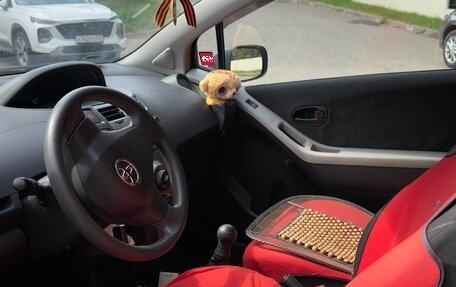 Toyota Yaris III, 2010 год, 510 000 рублей, 3 фотография