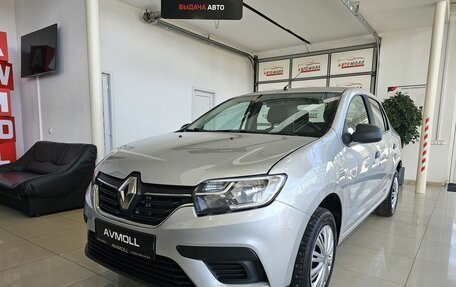 Renault Logan II, 2018 год, 1 099 000 рублей, 2 фотография