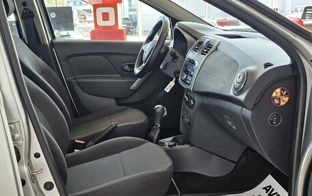 Renault Logan II, 2018 год, 1 099 000 рублей, 17 фотография