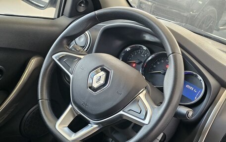 Renault Logan II, 2018 год, 1 099 000 рублей, 21 фотография