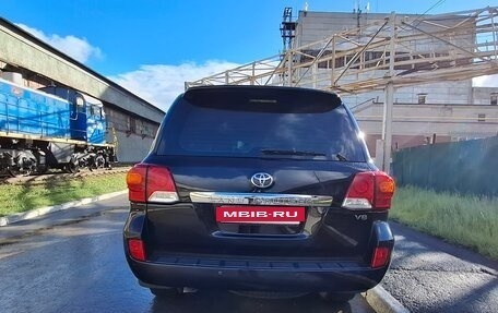 Toyota Land Cruiser 200, 2014 год, 3 999 999 рублей, 6 фотография